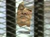 Хосни Мубарак прибыл в суд на носилках