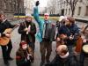 Музыканты прогулялись от Антимойдана к Евромайдану