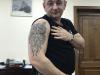 Головний військовий прокурор Анатолій Матіос похизувався перед журналістами своїм татуюванням