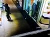 Появилось видео ограбления ювелирного магазина в Херсоне