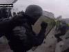 Штурм полицией Триумфальной арки в Париже: экшн-видео с нашлемной камеры 