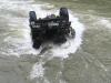 У Карпатах вантажний автомобіль з туристами злетів у річку, є загиблі 