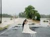 Австралія: потоп потопом, а весілля - за розкладом