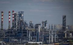 В 1500 км від України. Дрони атакують НПЗ у російському Орську::<span style="font-weight:normal">Дрони сьогодні зранку, 11 листопада, атакували НПЗ у російському Орську Оренбурської області, який розташований у 1500 км від кордону з Україною.</span>