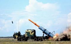 Зеленський вперше показав відео пуску ракети