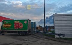 Атака дронів на Ярославль 6 липня - горить Славнефть-ЯНОС::<span style="font-weight:normal">У Ярославлі в ніч на 6 липня безпілотники атакували нафтопереробний завод "Славнефть-ЯНОС". Місцеві повідомляють про серію вибухів на території підприємства.</span>