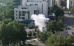 Полковник розвідки загинув внаслідок підриву машини у Києві: відео моменту вибуху та наслідків ::<span style="font-weight:normal">У Києві внаслідок підриву автомобіля 27 червня загинув співробітник Головного управління розвідки Міністерства оборони України полковник Максим Шаповал. Поліція розслідує інцидент за статтею «терористичний акт». Крім того, внаслідок вибуху, постраждала також киянка 1990 року народження.</span>