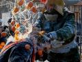 Фестиваль «Эльс Энфаринац»: яично-мучная битва в Испании