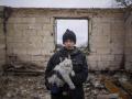 Десь під Черніговом: хлопчик та кіт