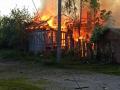 Обстріл Сумщини: горять будинки