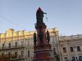 Одеса: пам'ятник Катерині ІІ «прикрасили» ковпаком ката та зашморгом