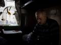 Українці евакуюються з населених пунктів навколо зруйнованої Авдіївки