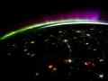 Рідкісне пурпурове сяйво над Землею — в NASA пояснили причину