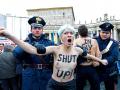 FEMEN сорвали богослужение Бенедикта XVI 