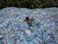 Море пластиковых бутылок
