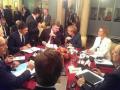 Порошенко и Путин за столом переговоров