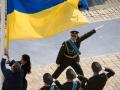 Президент України підняв прапор разом з донькою Героя