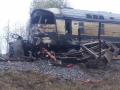 На Вінниччині потяг в'їхав у лісовоз, троє людей загинуло 