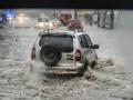 В Одессе перекрыли Приморскую: ливень затопил улицу