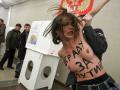 FEMEN пытались украсть голос Путина