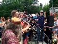 Борис Гребенщиков дал бесплатный концерт на Пейзажной аллее в Киеве. Без эксцессов не обошлось