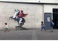 Самый таинственный и скандальный художник современности - Banksy