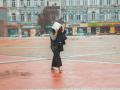 Туманная столица в лицах: как жители Киева провожают теплый октябрь