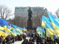 Оппозиция у памятника Шевченко
