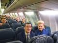 Президент Литви прибула до України звичайним рейсовим літаком