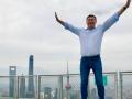 «Проти течії і трошки вище можливого»: Луценко святкує День народження у Шанхаї