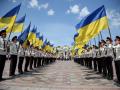 В Киеве поздравляли первых выпускников-кадетов
