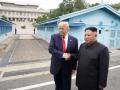 Президент США вперше ступив на північнокорейську землю 