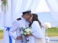 Звільнений з російського полону моряк відсвяткував весілля