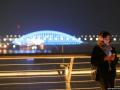 Всесвітній день боротьби з пневмонією: у Києві блакитним кольором підсвітили мости