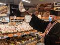 В супермаркетах столиці освячують паски