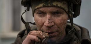 Україна пережила другий рік війни: сцени люті, горя, а також радості
