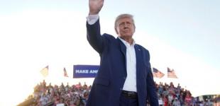США відзначають День армії та 79-річчя Трампа. Чому президента 
