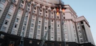 Росіяни влучили у будівлю Кабміну: Свириденко показала фото