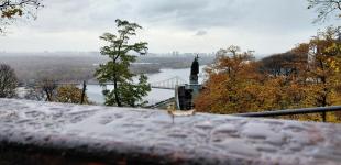 Яскраві фарби та мальовничі краєвиди: чим восени вражає Володимирська гірка у Києві