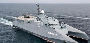 Палає після удару США: новітній військовий корвет Ірану охоплений вогнем