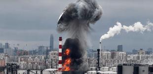 Потужний удар по НПЗ в Москві: з’явилися супутникові фото масштабних руйнувань і слідів пожежі