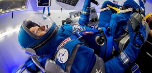 Первые фотографии нового скафандра для астронавтов NASA, который разрабатывает Boeing.