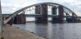 В Киеве строят мост на Троещину: как сейчас выглядит Подольско-Воскресенский переход