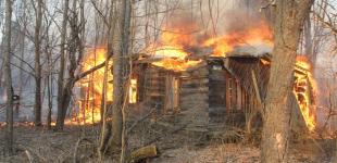 Пекло в Зоні відчуження: рятувальники б'ються з вогнем під Чорнобилем
