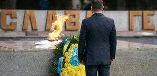 Президент на українсько-російському кордоні вшанував пам'ять загиблих у Другій світовій війні