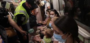 У київському метро з поліцією перевірили дотримання маскового режиму