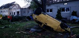 На Чехію налетів потужний торнадо: зруйновано села, сотні постраждалих