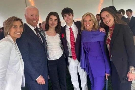 Байден вперше після оголошення діагнозу з'явився на публіці: як він виглядає 