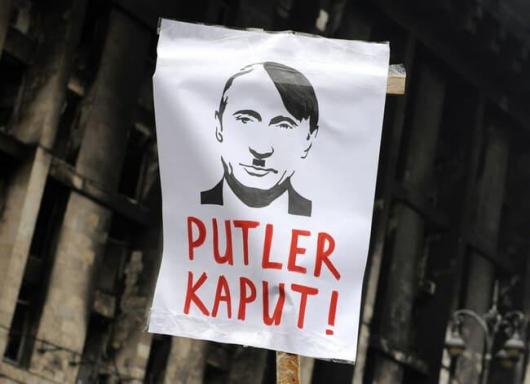 Росія заборонила меми, де Путін схожий на Гітлера