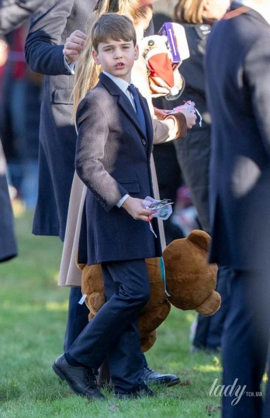 Принц Луї зачарував шанувальників та публіку на різдвяній прогулянці 